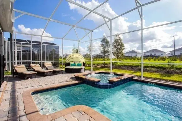 Fabulous 8 Bed Championsgate Golf Resort Pool Home - Havuz