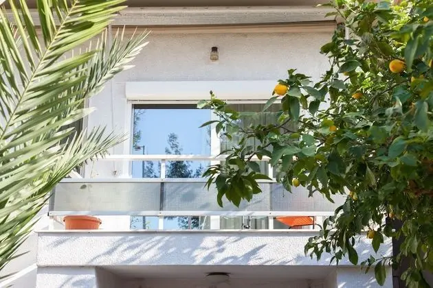 Fabulous Apartment Across Flisvos