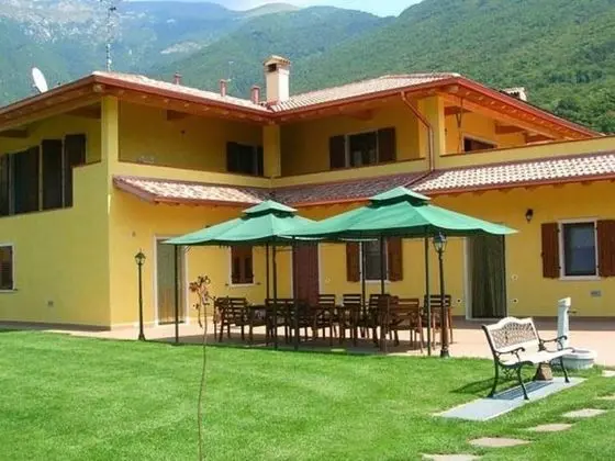 Fabulous Cottage in Arco near Lake