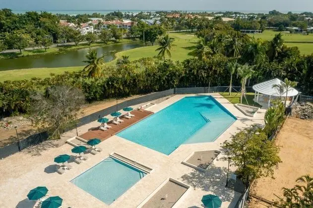 Fabulous Villa in Green One M02