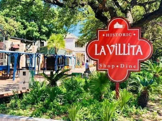 Fabulous Newly Renovated 1br/1ba Near Downtown