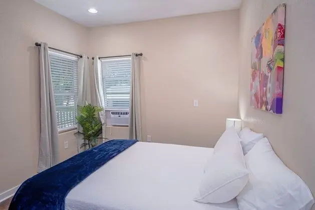 Fabulous Newly Renovated 1br/1ba Near Downtown - Oda