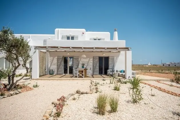 Fabulous pool villa near the beach by VillaRentalsgr - 1