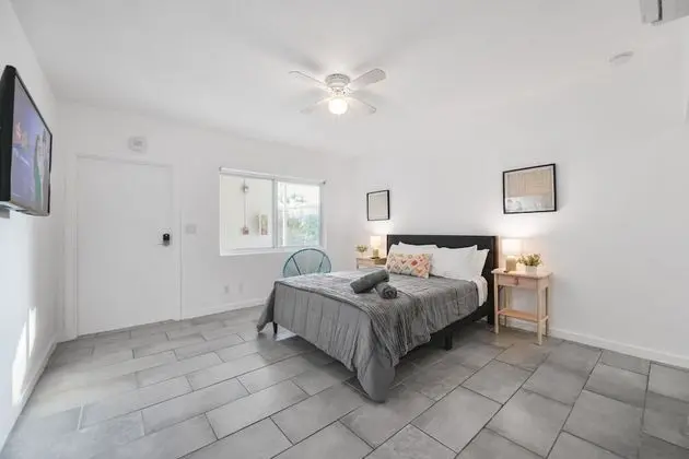 Fabulous Studio 15 min from The Beach