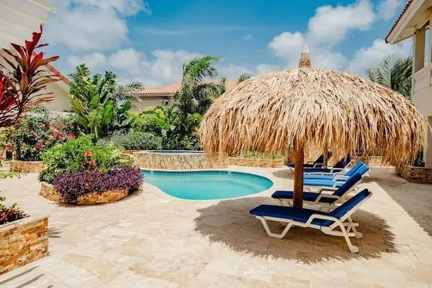 Fabulous Studio With Tropical Garden, Pool and Whirlpool at Your Doorstep