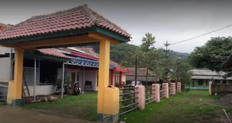 Villa Fadil