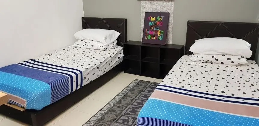 Fahaz Lumut Homestay - Oda
