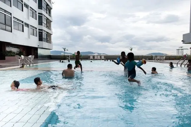 Fahrenheit Suites Kuala Lumpur - Havuz