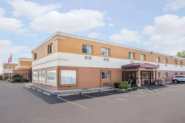 Fairbridge Inn Express Buffalo Airport Williamsville - Dış Mekan