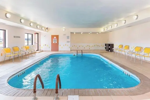 Fairfield Inn Muncie - Havuz