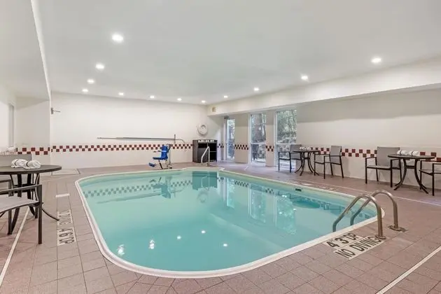 Fairfield Inn St. Louis Fairview Heights - Havuz