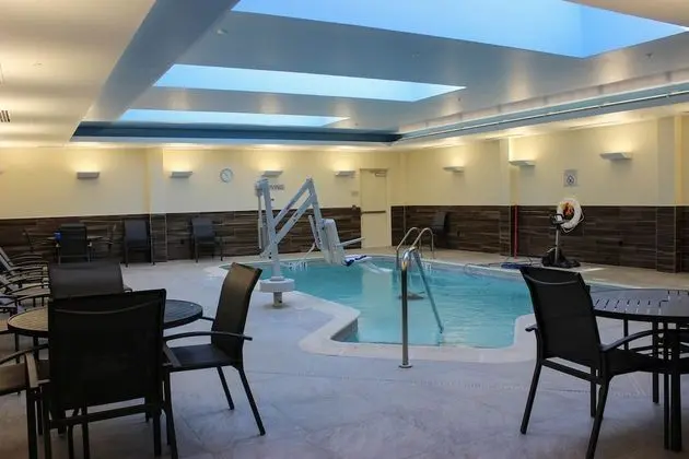 Fairfield Inn & Suites Boston Marlborough/Apex Center - Havuz