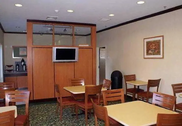 Fairfield Inn & Suites Boston Milford