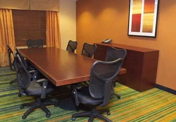 Fairfield Inn & Suites Charleston Airport - Genel