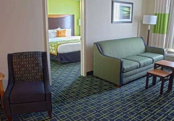 Fairfield Inn & Suites Charleston Airport - Genel