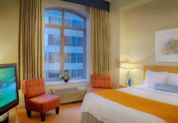 Fairfield Inn&Suites Chicago Downtown/MagnificentM