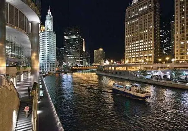 Fairfield Inn &Suites Chicago Downtown/River North