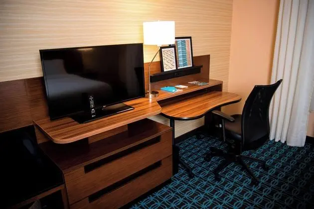 Fairfield Inn &Suites Cincinnati Uptown/University