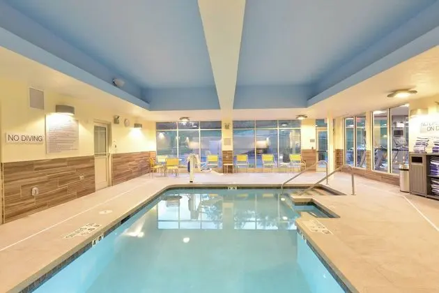 Fairfield Inn & Suites Eau Claire Chippewa Falls - Havuz