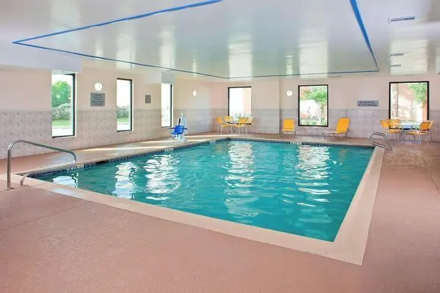 Fairfield Inn & Suites Houston Hobby Airport - Havuz