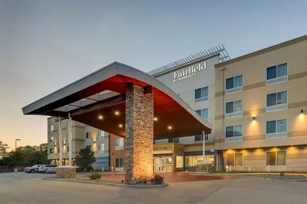 Fairfield Inn & Suites Hutchinson - Dış Mekan