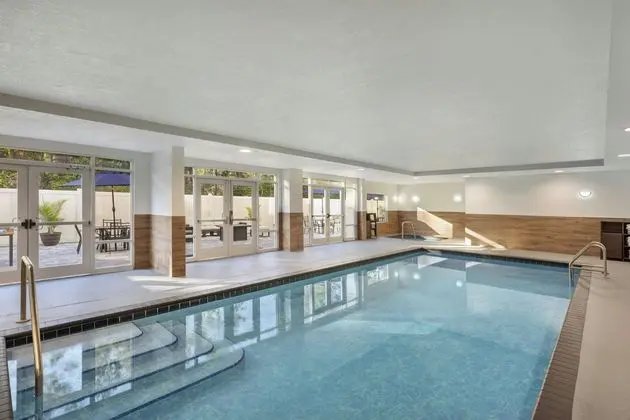 Fairfield Inn & Suites Lake City - Havuz