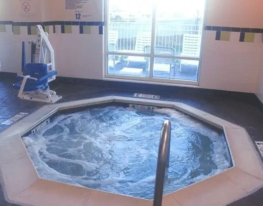 Fairfield Inn & Suites Lexington North