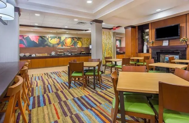 Fairfield Inn & Suites Louisville East