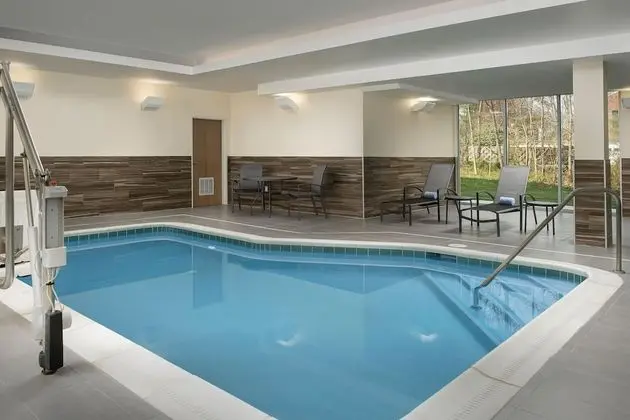 Fairfield Inn & Suites by Marriott Aberdeen - Havuz