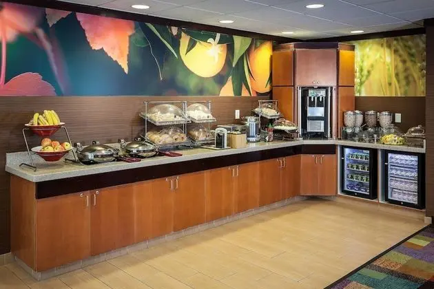 Fairfield Inn and Suites by Marriott Anchorage - Kahvaltı