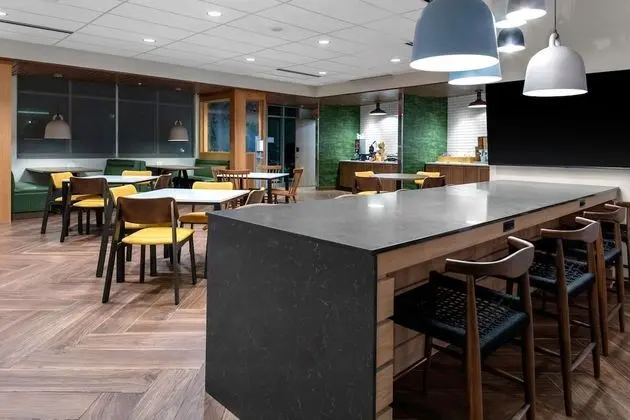 Fairfield Inn & Suites by Marriott Atlanta Marietta - Kahvaltı