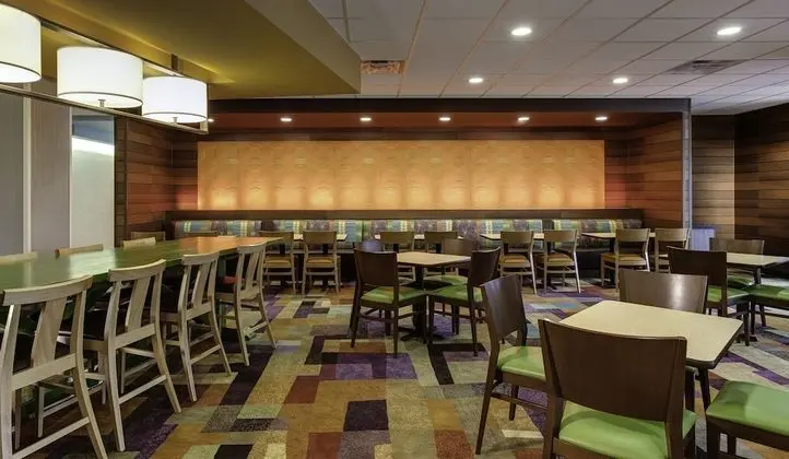 Fairfield Inn & Suites by Marriott Buffalo Amherst/University - Lobi