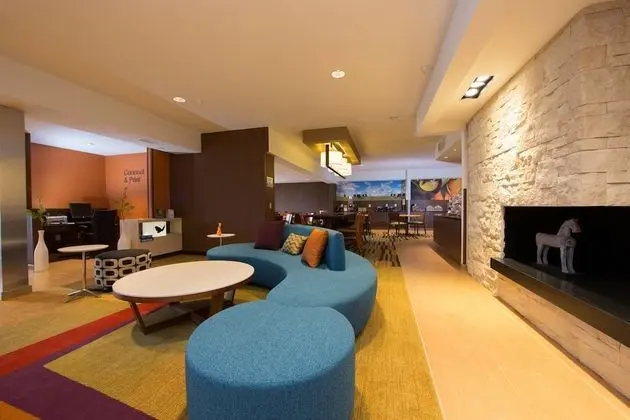 Fairfield Inn & Suites by Marriott Burlington - Öne Çıkan Resim
