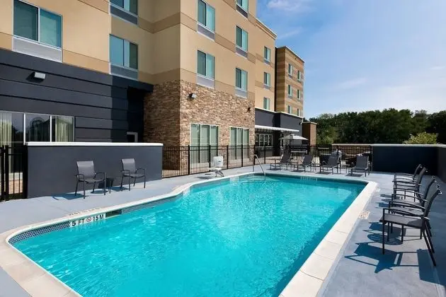 Fairfield Inn & Suites by Marriott Charlotte Monroe - Havuz