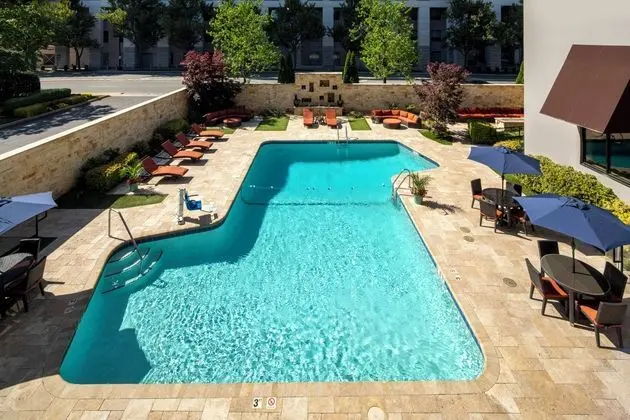 Fairfield Inn & Suites by Marriott Charlotte Uptown - Havuz