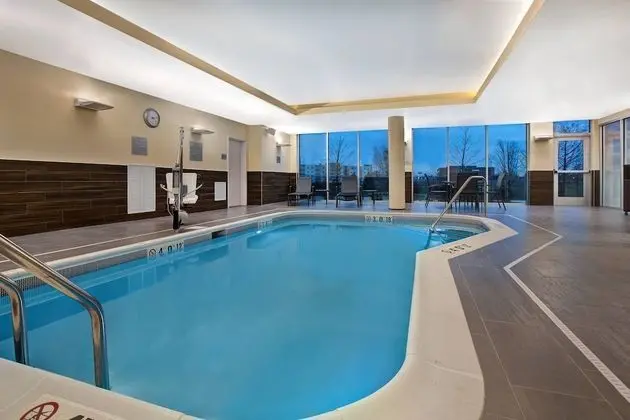 Fairfield Inn & Suites by Marriott Chicago Bolingbrook - Havuz