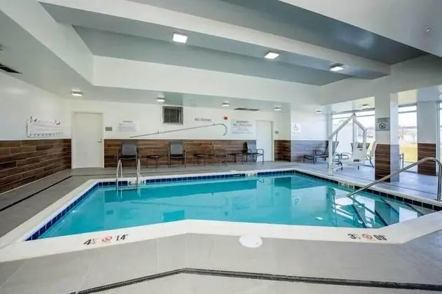 Fairfield Inn & Suites by Marriott Columbus Marysville - Havuz