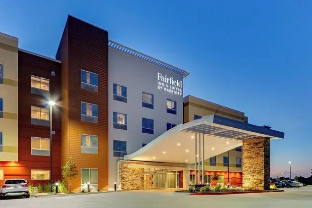 Fairfield Inn & Suites by Marriott Dallas Love Field - Dış Mekan