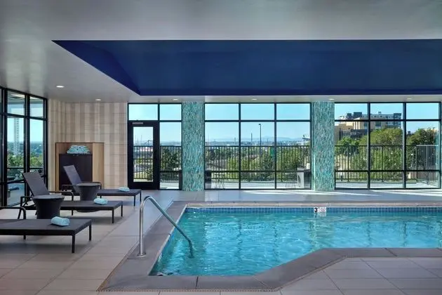 Fairfield Inn & Suites by Marriott Denver Downtown - Havuz
