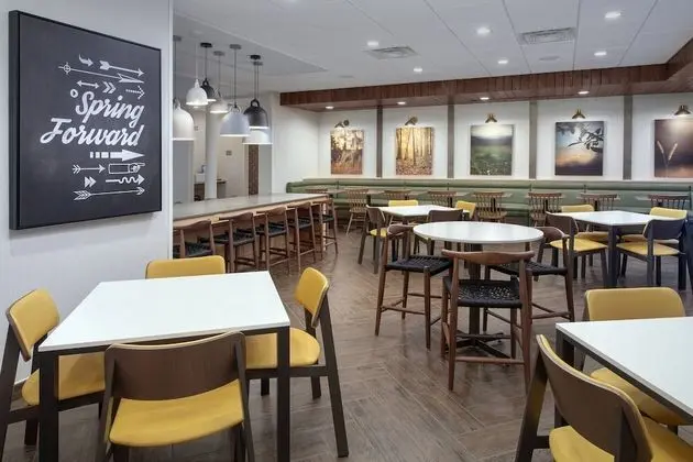 Fairfield Inn & Suites by Marriott Denver Tech Center North - Yerinde Yemek
