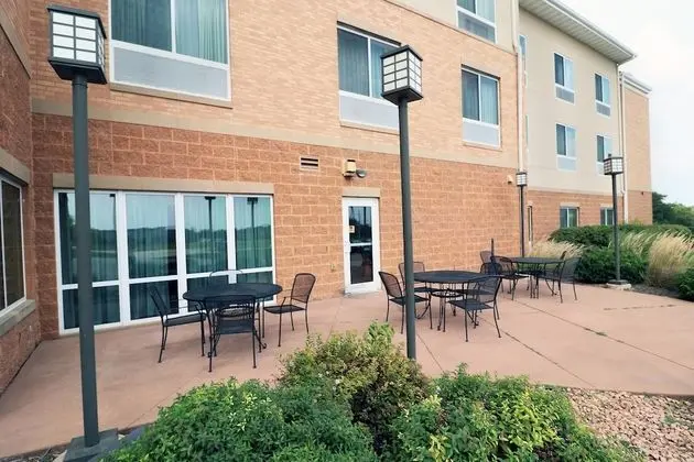 Fairfield Inn & Suites by Marriott Des Moines Airport - Dış Mekan