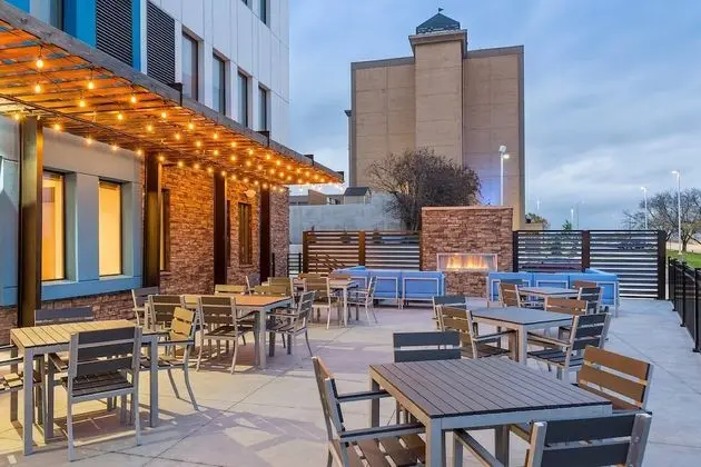 Fairfield Inn & Suites by Marriott Des Moines Downtown - Dış Mekan