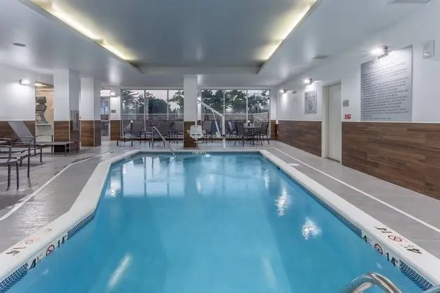 Fairfield Inn & Suites by Marriott Franklin - Havuz