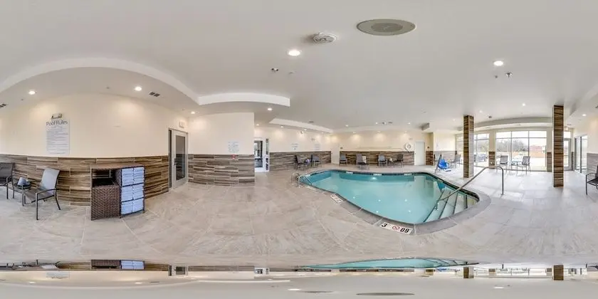 Fairfield Inn & Suites by Marriott Gainesville I-35 - Havuz