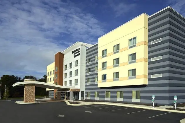 Fairfield Inn & Suites by Marriott Hendersonville Flat Rock - Dış Mekan