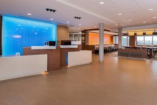 Fairfield Inn & Suites by Marriott Huntington - Lobi