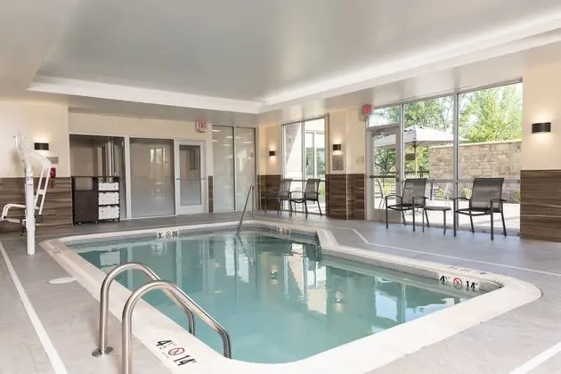 Fairfield Inn & Suites by Marriott Indianapolis Carmel - Havuz