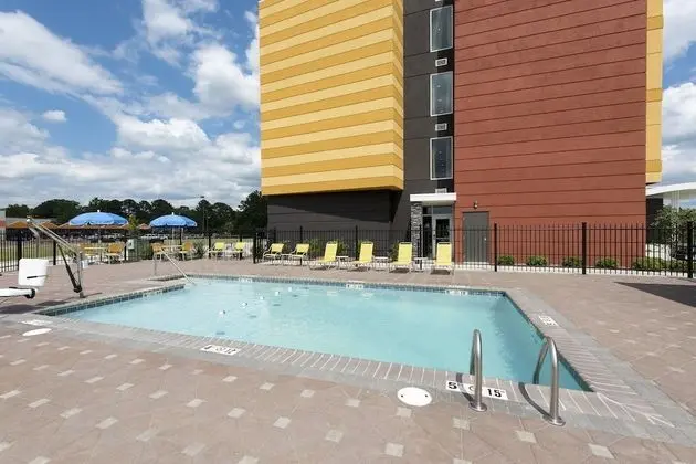 Fairfield Inn & Suites by Marriott Jackson Clinton - Havuz