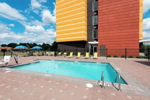 Fairfield Inn & Suites by Marriott Jackson Clinton - Havuz