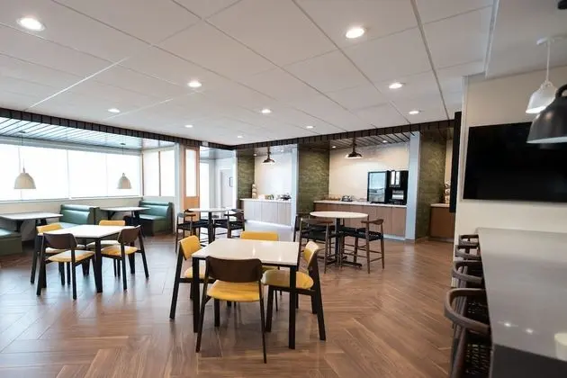 Fairfield Inn & Suites by Marriott Kingsport - Kahvaltı